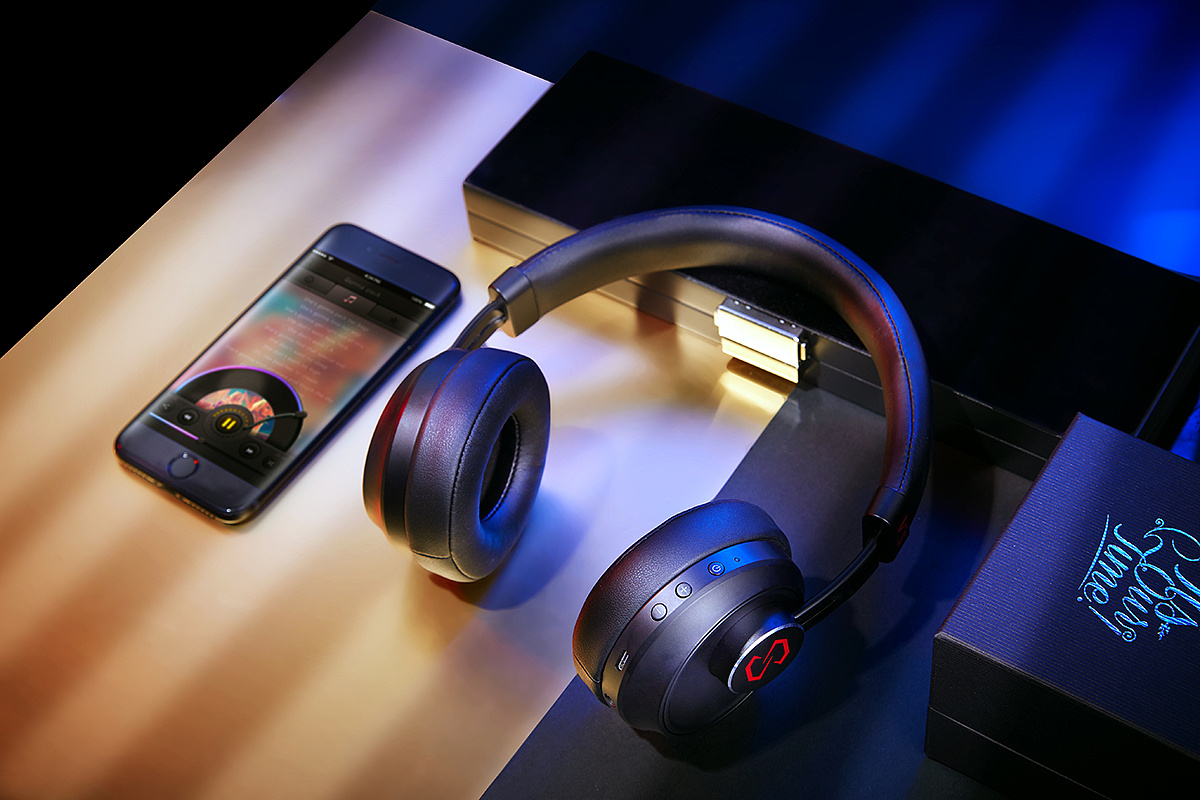 藍(lán)牙耳機(jī)場(chǎng)景化拍攝的創(chuàng)意與花絮 數(shù)碼產(chǎn)品攝影的藝術(shù)